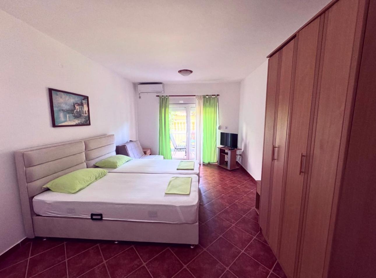 Guesthouse Mb Knezevic Budva Eksteriør billede