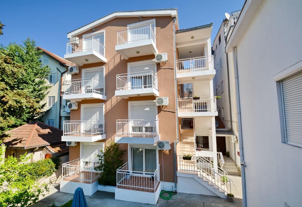 Guesthouse Mb Knezevic Budva Eksteriør billede