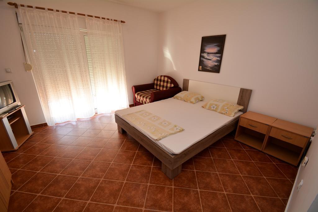 Guesthouse Mb Knezevic Budva Eksteriør billede
