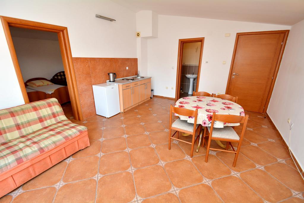 Guesthouse Mb Knezevic Budva Eksteriør billede