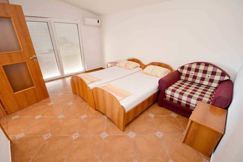 Guesthouse Mb Knezevic Budva Eksteriør billede