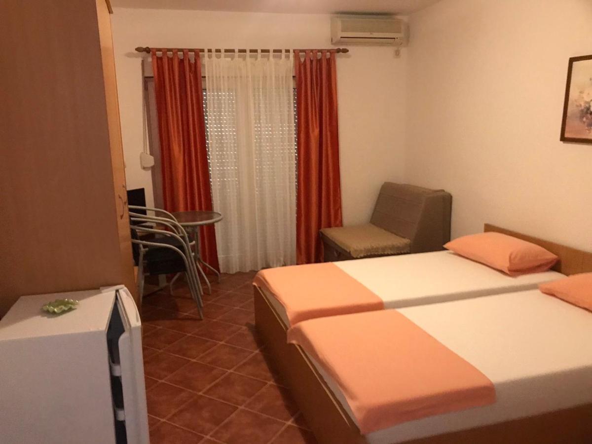 Guesthouse Mb Knezevic Budva Eksteriør billede